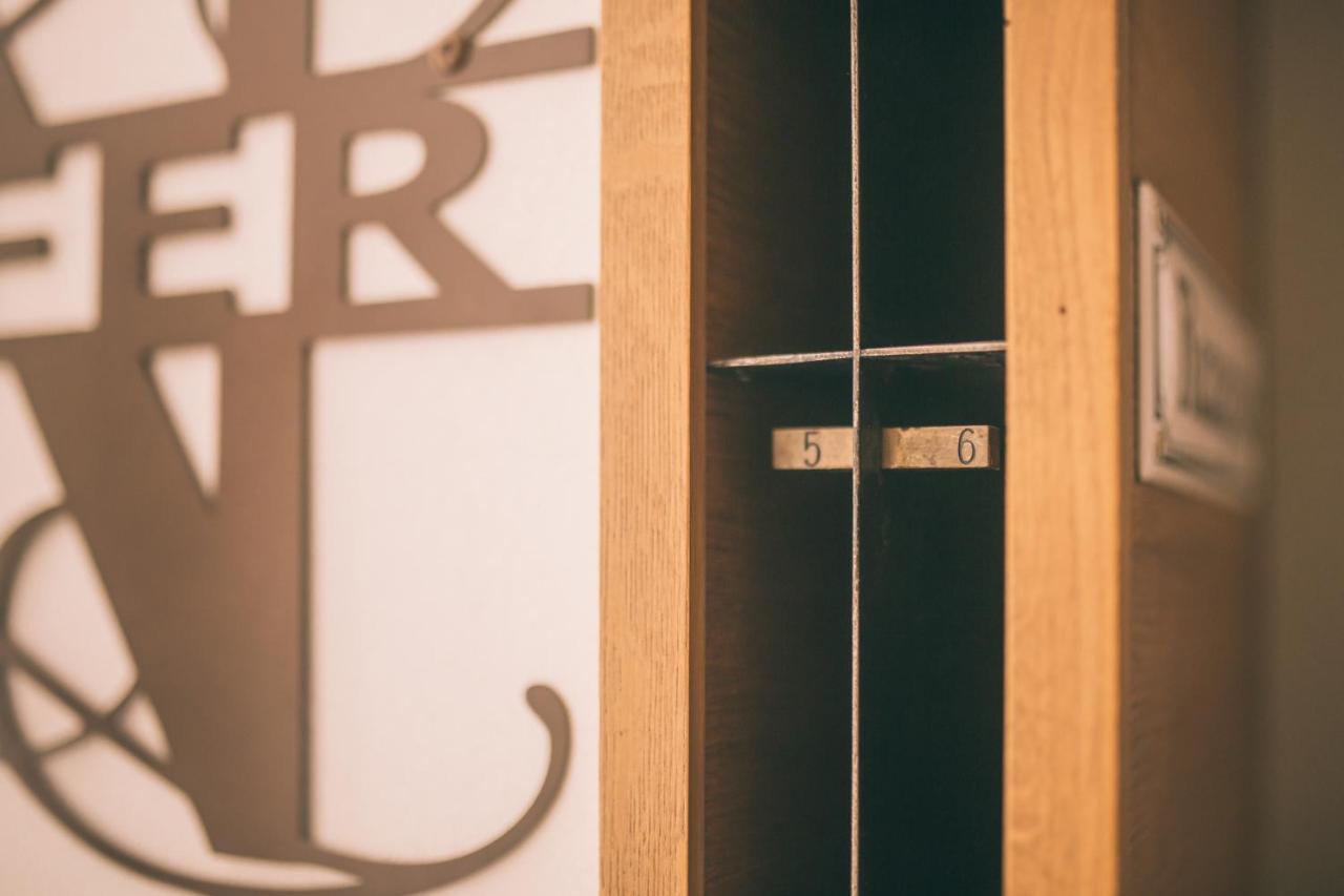 Hotel Nefer, Haus Bad Gastein Zewnętrze zdjęcie